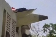 邯郸印度一波音787客机坠毁机上242人、地面5名学生遇难！我驻印度使馆：机上无中国籍乘客